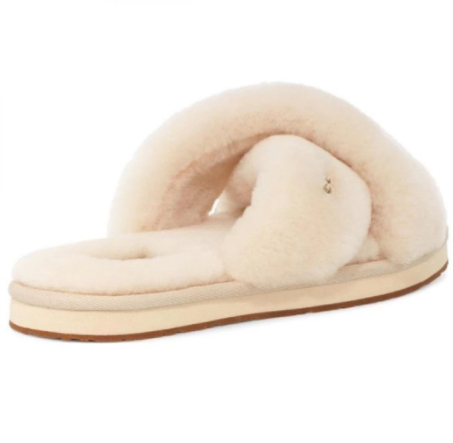 UGG Slippers Ayana — Sand