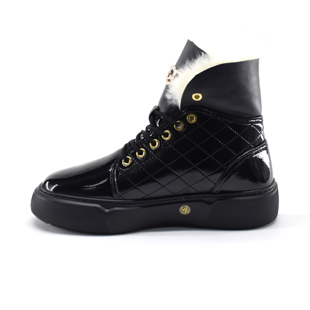 UGG Shanti — Black-white